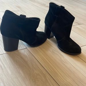 Splendid black boots